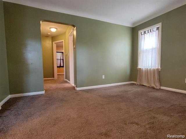 15801 Centralia - Photo 5 of 28