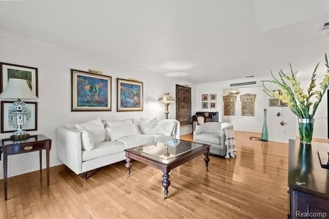 42160 Woodward Ave #18 - Photo 4 of 17