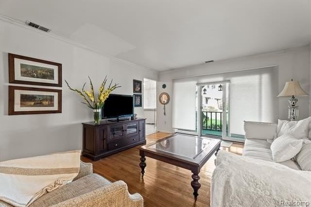 42160 Woodward Ave #18 - Photo 5 of 17