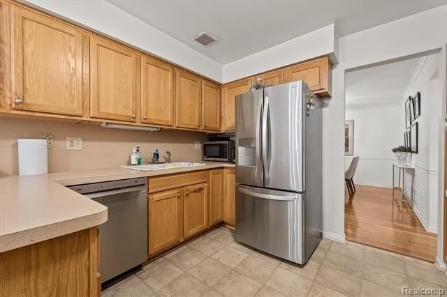 42160 Woodward Ave #18 - Photo 7 of 17