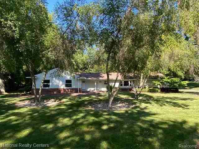 144 W Maryknoll Rd - Photo 2 of 15