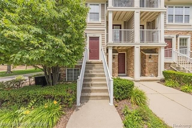 1071 Beaver Run - Photo 4 of 32