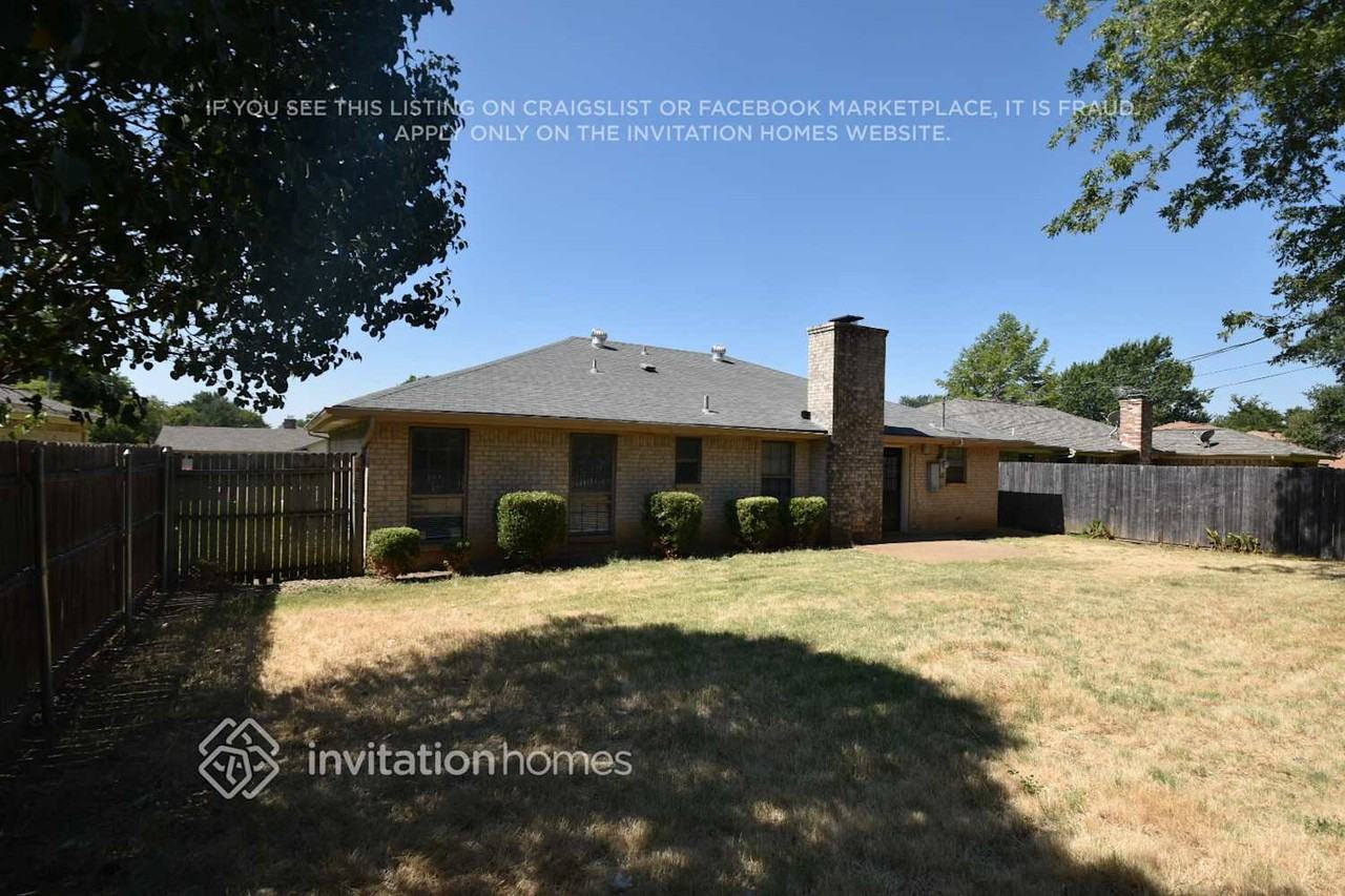 7533 Janetta Dr - Photo 4 of 6
