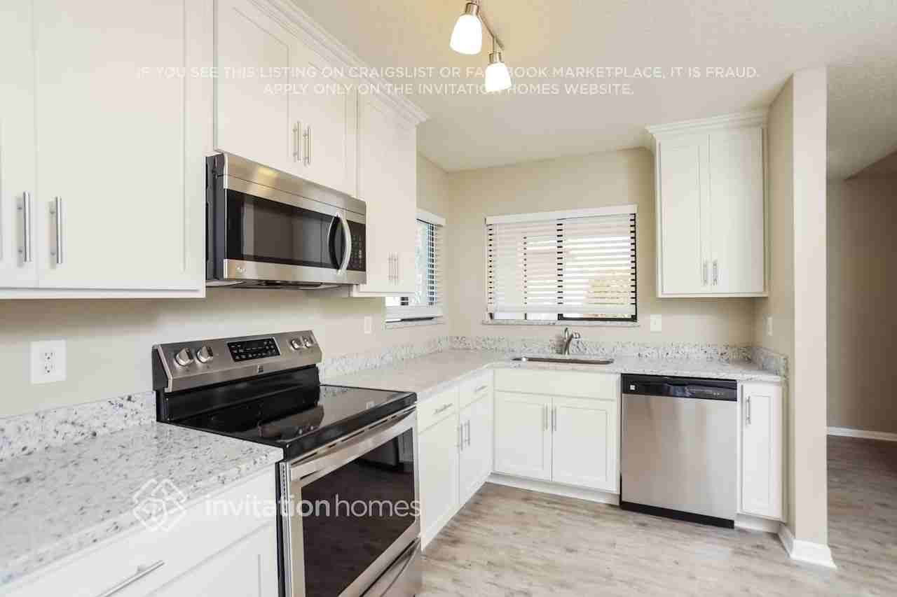391 Cidermill Pl - Photo 7 of 20