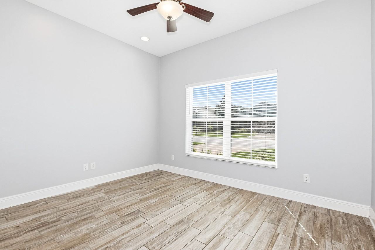 19367 Long Lake Ranch Blvd #1 - Photo 6 of 22