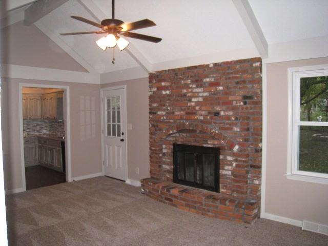 9609 N Charlotte St - Photo 2 of 19