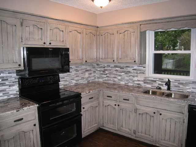 9609 N Charlotte St - Photo 5 of 19