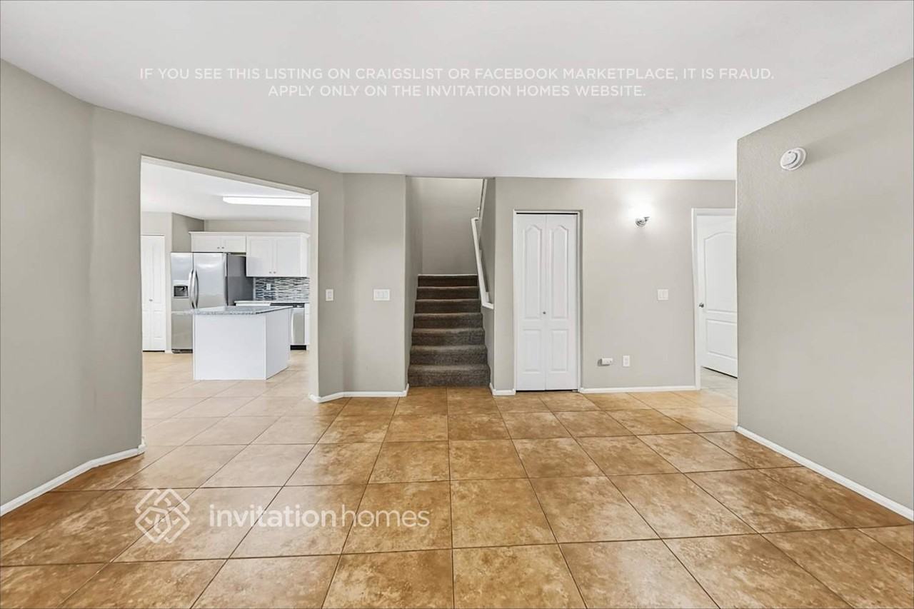 447 W Corriente Ct - Photo 6 of 20