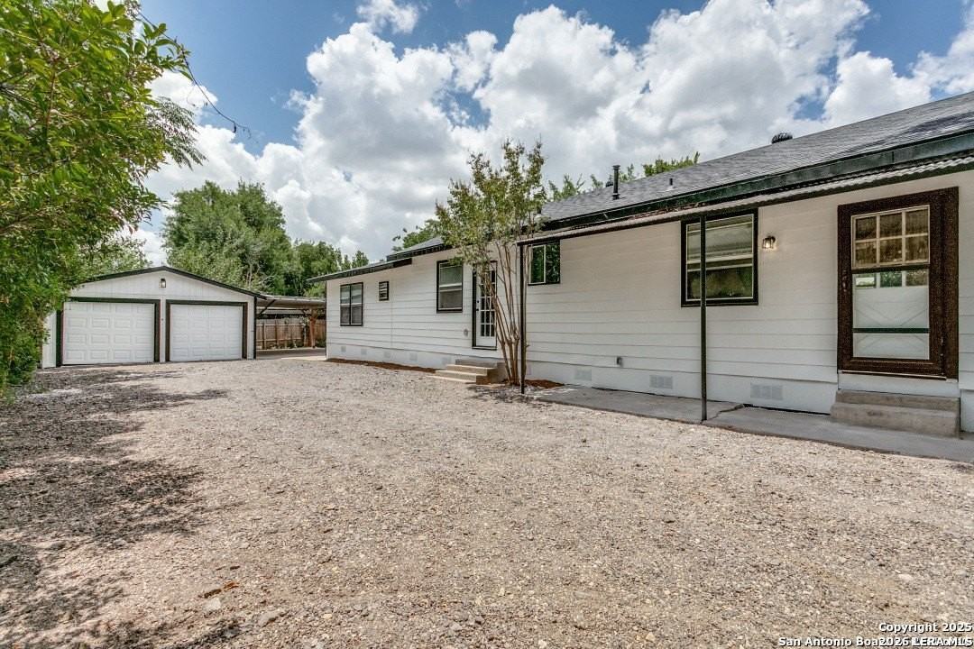 716 Vickers Ave - Photo 2 of 21