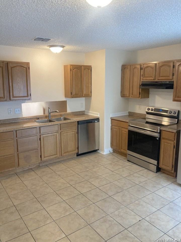 4339 Lehman Dr - Photo 4 of 16