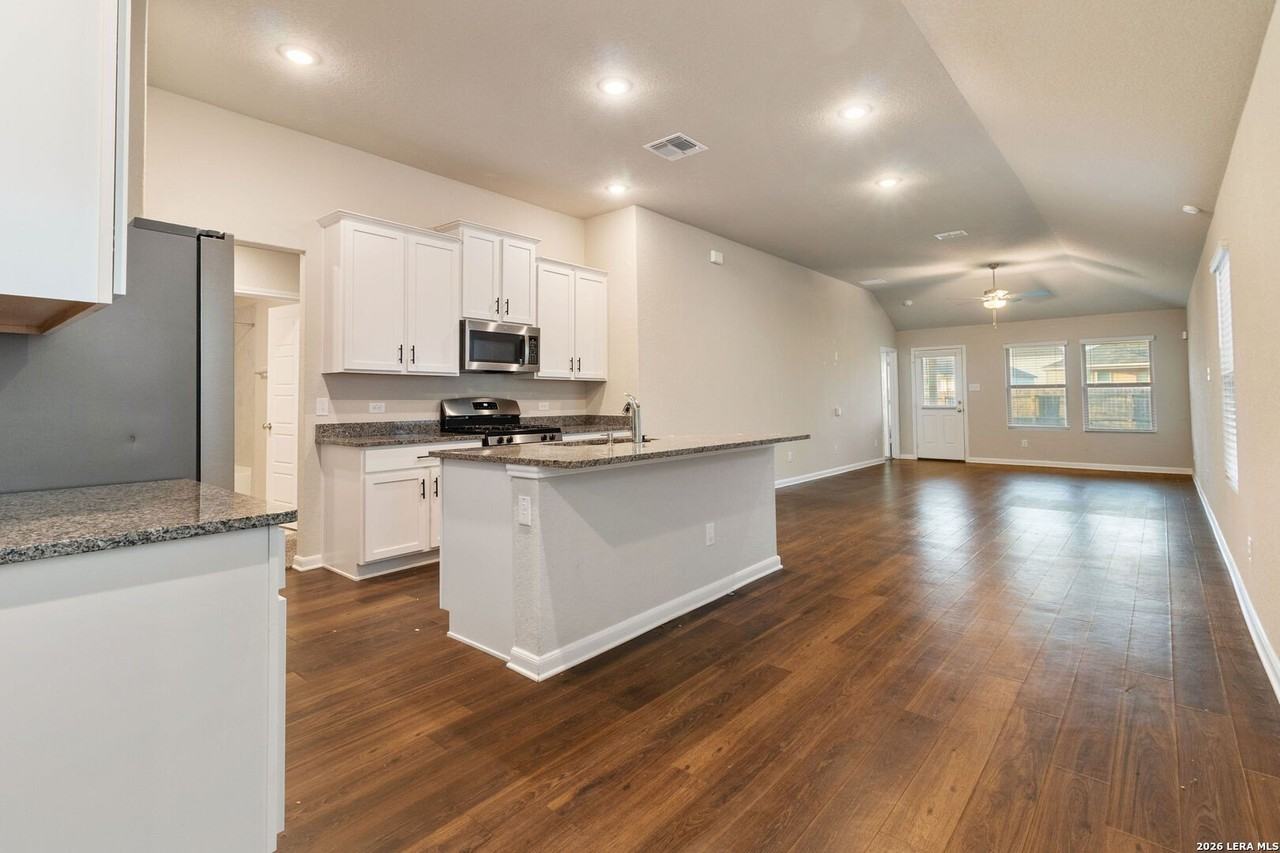 13630 Mineral Wl - Photo 3 of 15