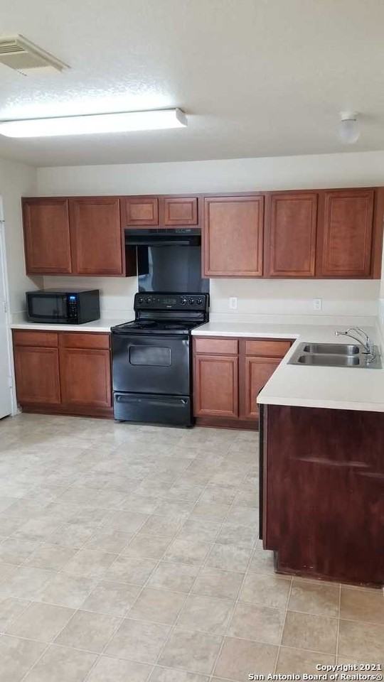 8010 Braes Run - Photo 4 of 30