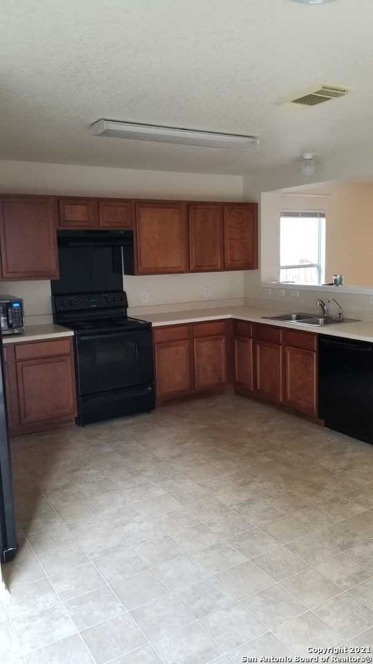 8010 Braes Run - Photo 5 of 30