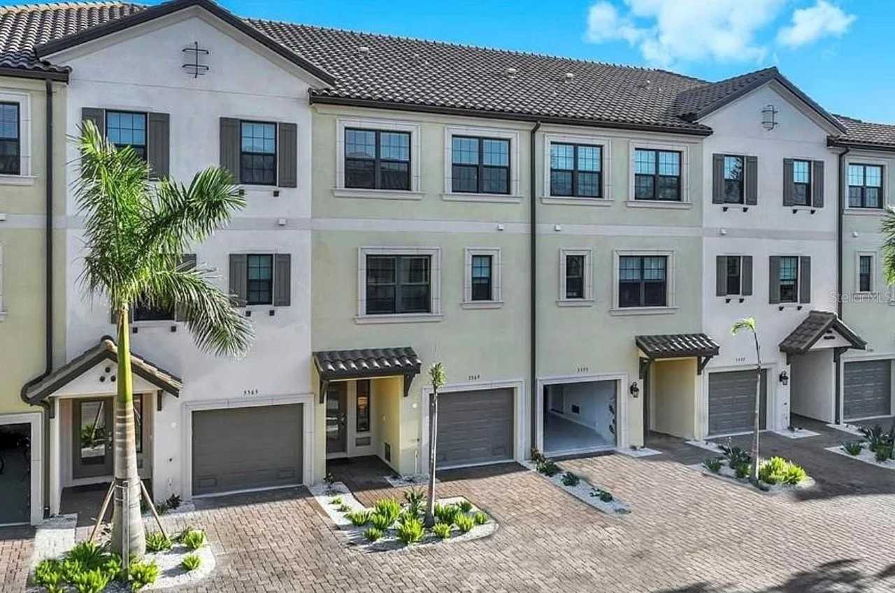 5569 Cannes Cir - Photo 2 of 16