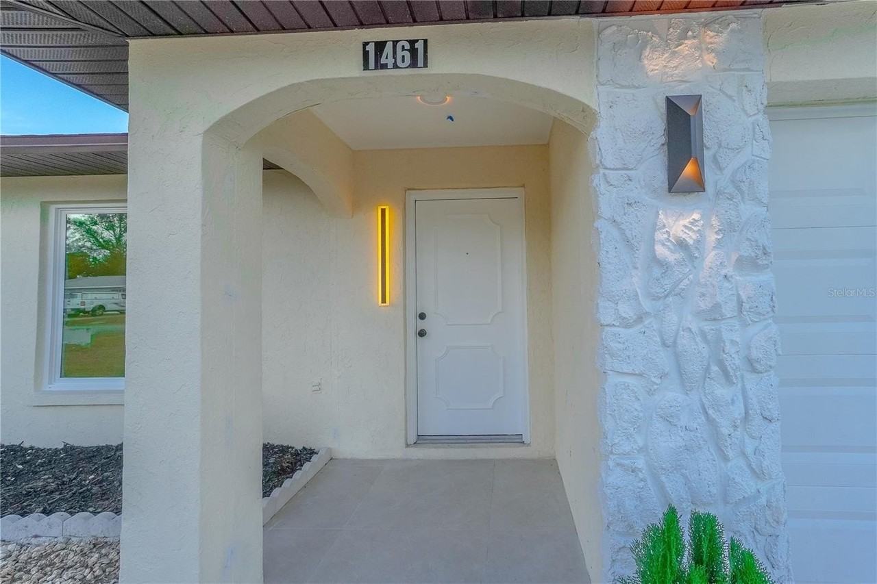 1461 Royal Rd - Photo 5 of 50
