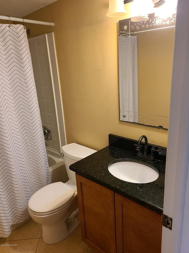 131 Bristol Ct - Photo 5 of 7