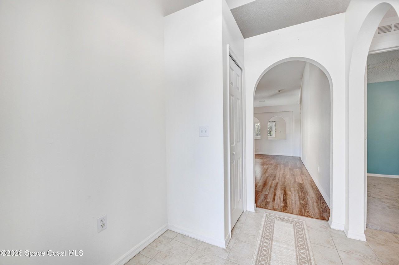 1652 La Maderia Dr Sw - Photo 5 of 40