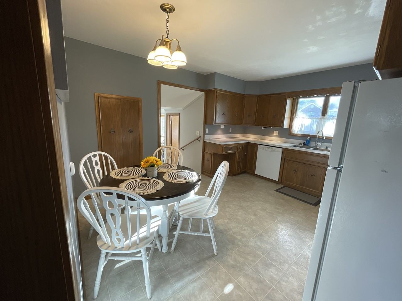 325 2nd Ave #325 - Photo 4 of 11