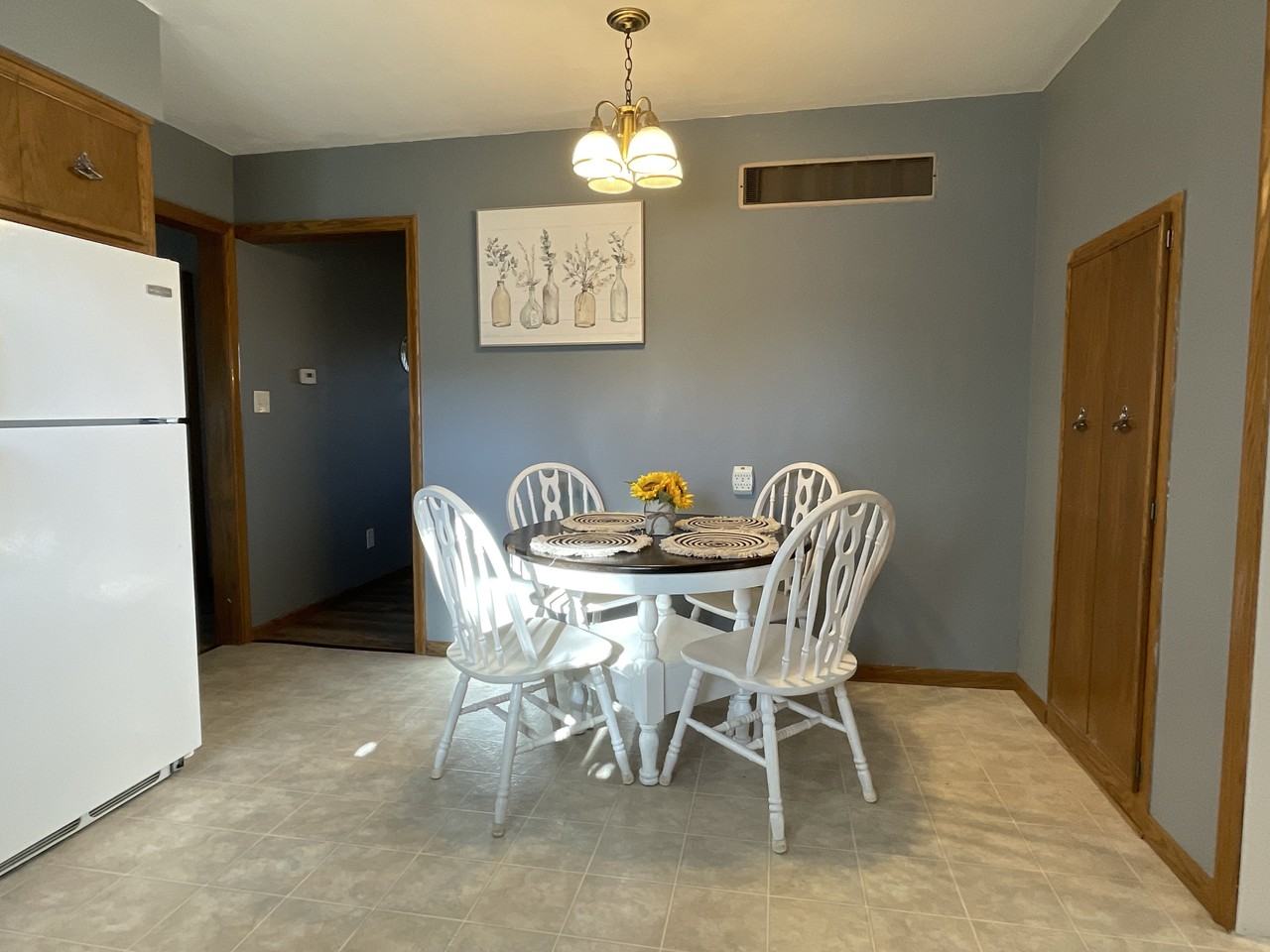 325 2nd Ave #325 - Photo 7 of 11