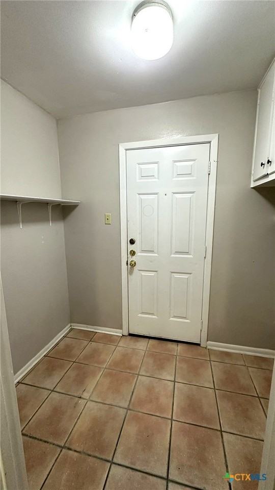 708 Creek St - Photo 7 of 15
