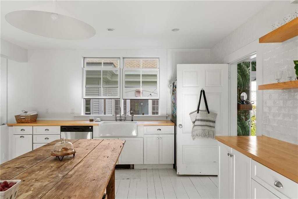 729 Bellevue Ave - Photo 4 of 23