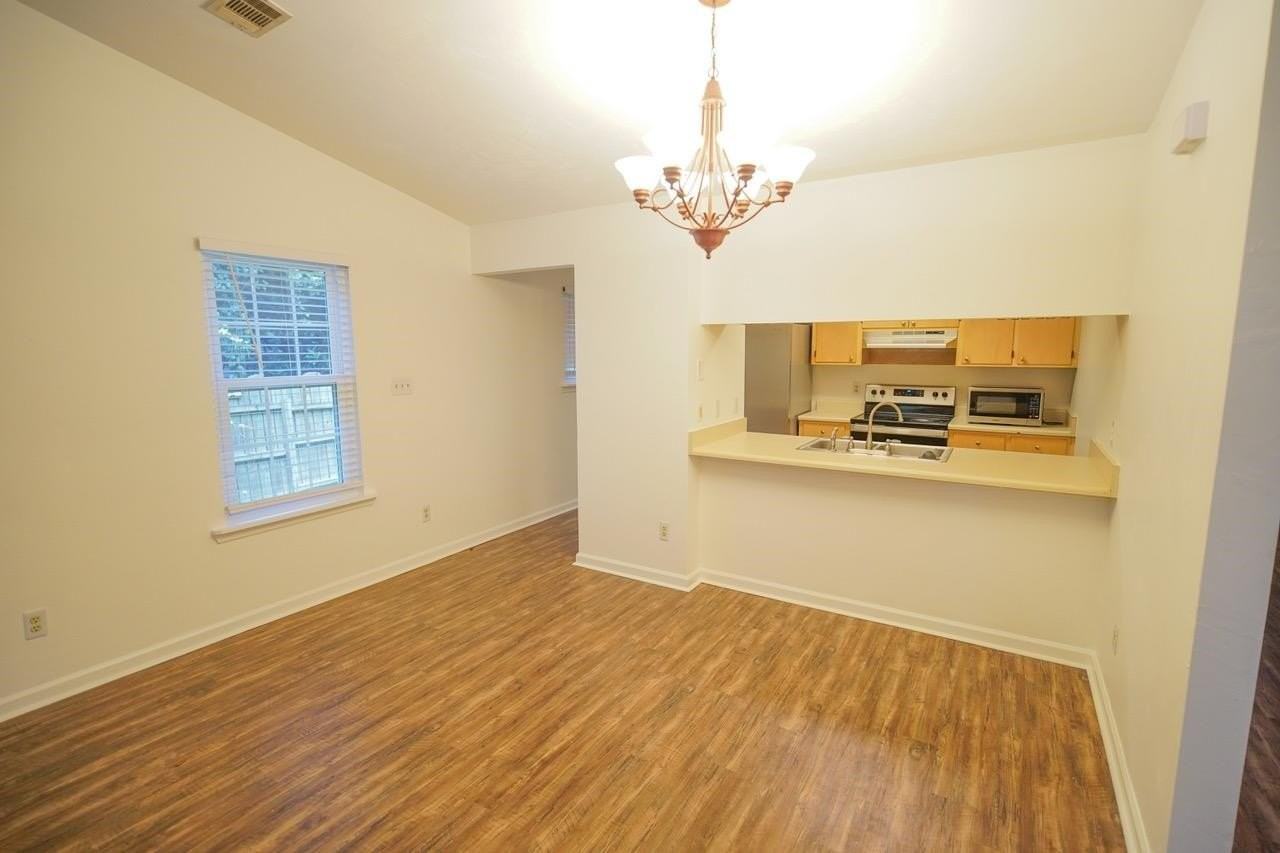 2418 Ian Dr - Photo 4 of 22