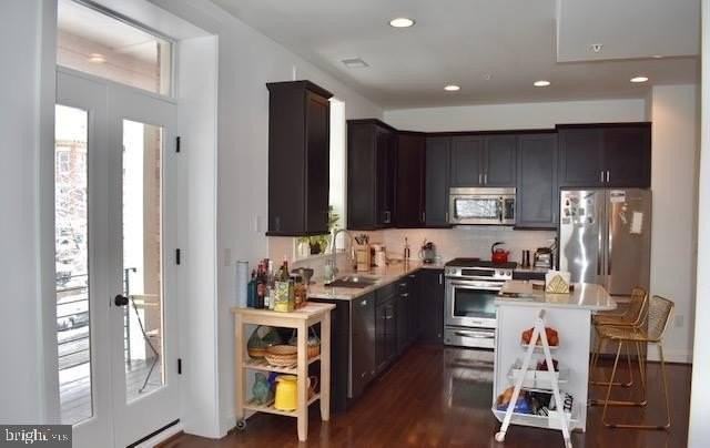 1249 Kenyon St Nw #3 - Photo 3 of 12