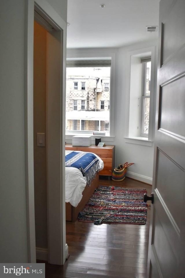 1249 Kenyon St Nw #3 - Photo 4 of 12