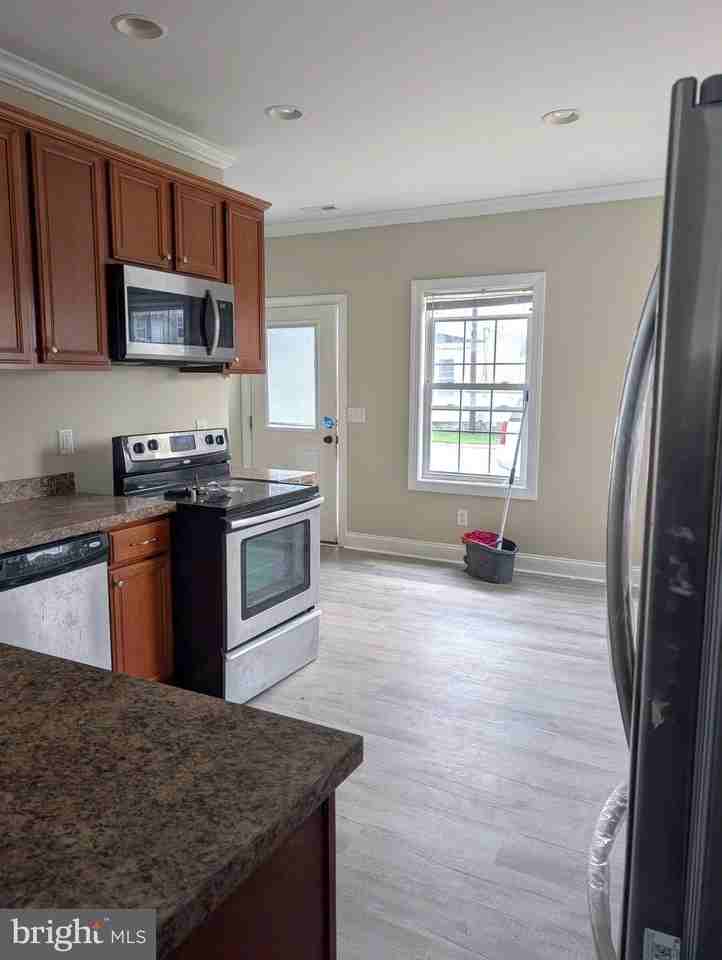 200 W Market St #2 - Photo 2 of 14