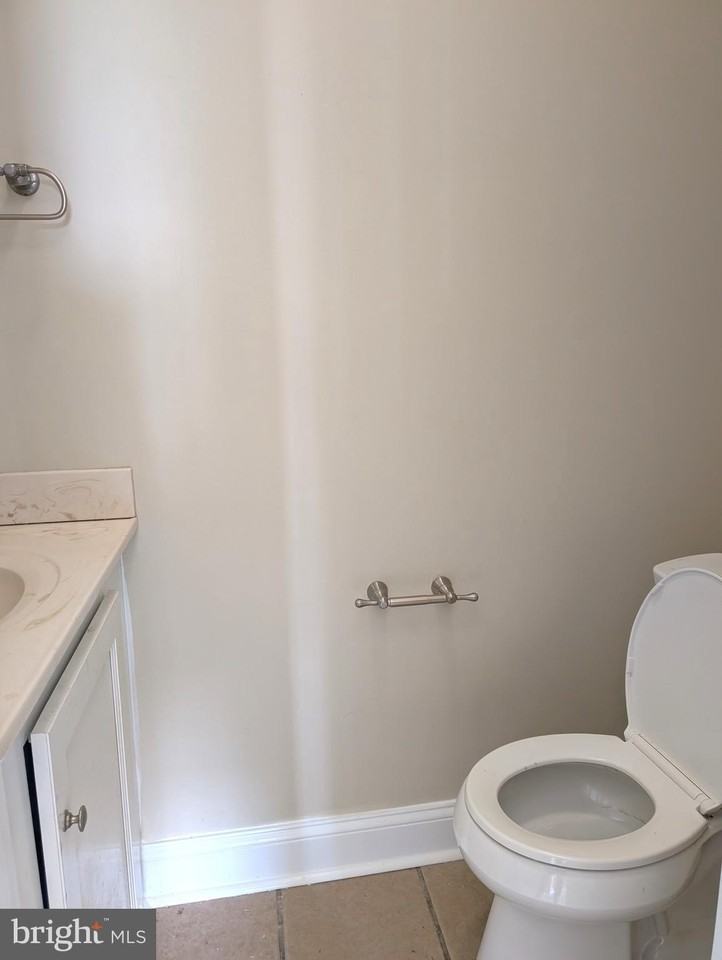 200 W Market St #2 - Photo 6 of 14