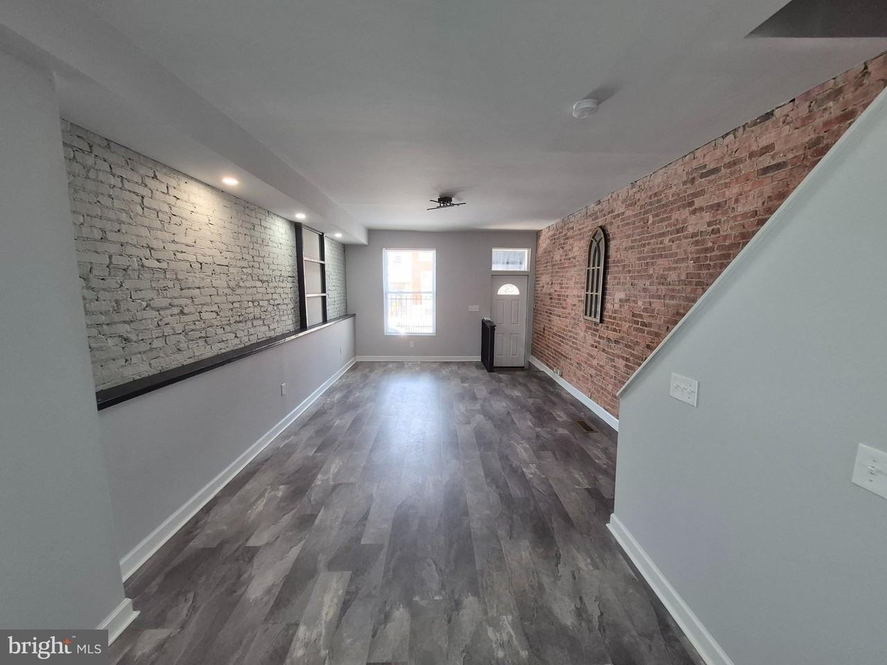 3103 E Monument St - Photo 4 of 29