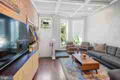 108 N Lakewood Ave - Photo 1 of 1