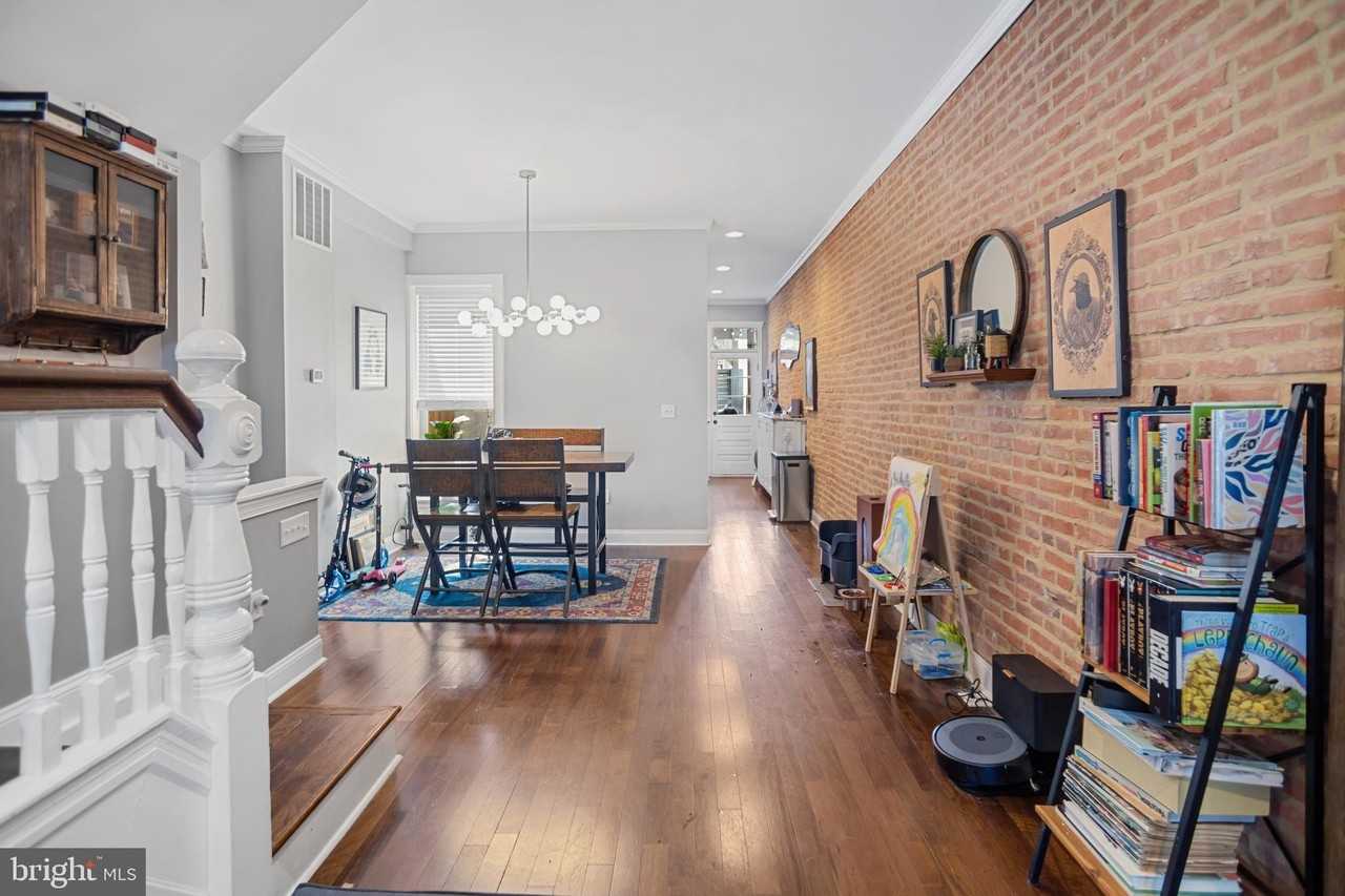 108 N Lakewood Ave - Photo 3 of 20
