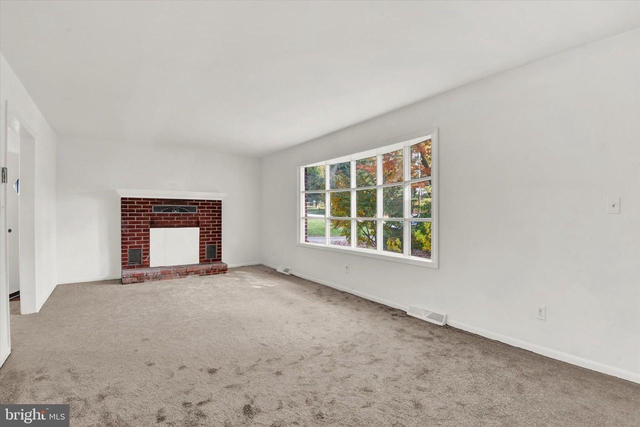 2738 Bird View Rd - Photo 2 of 23