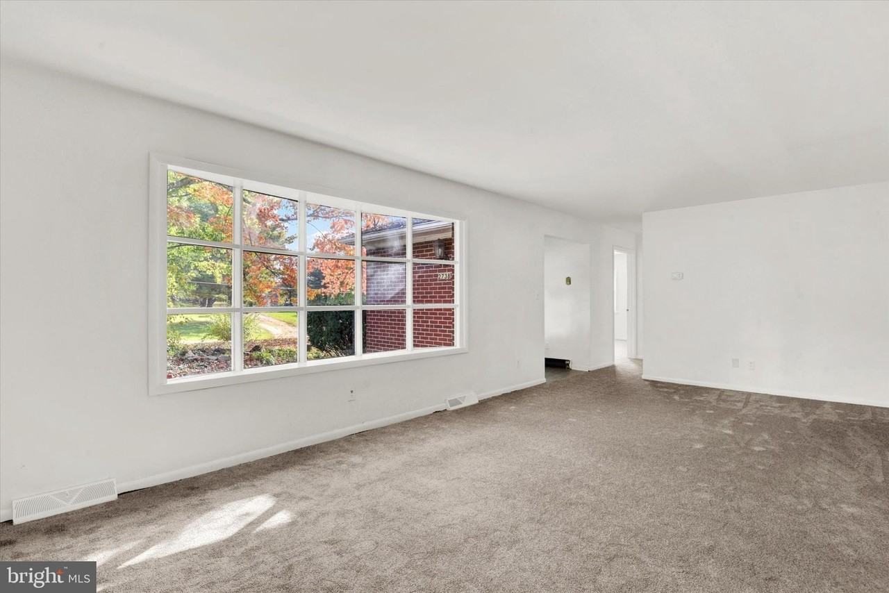2738 Bird View Rd - Photo 3 of 23