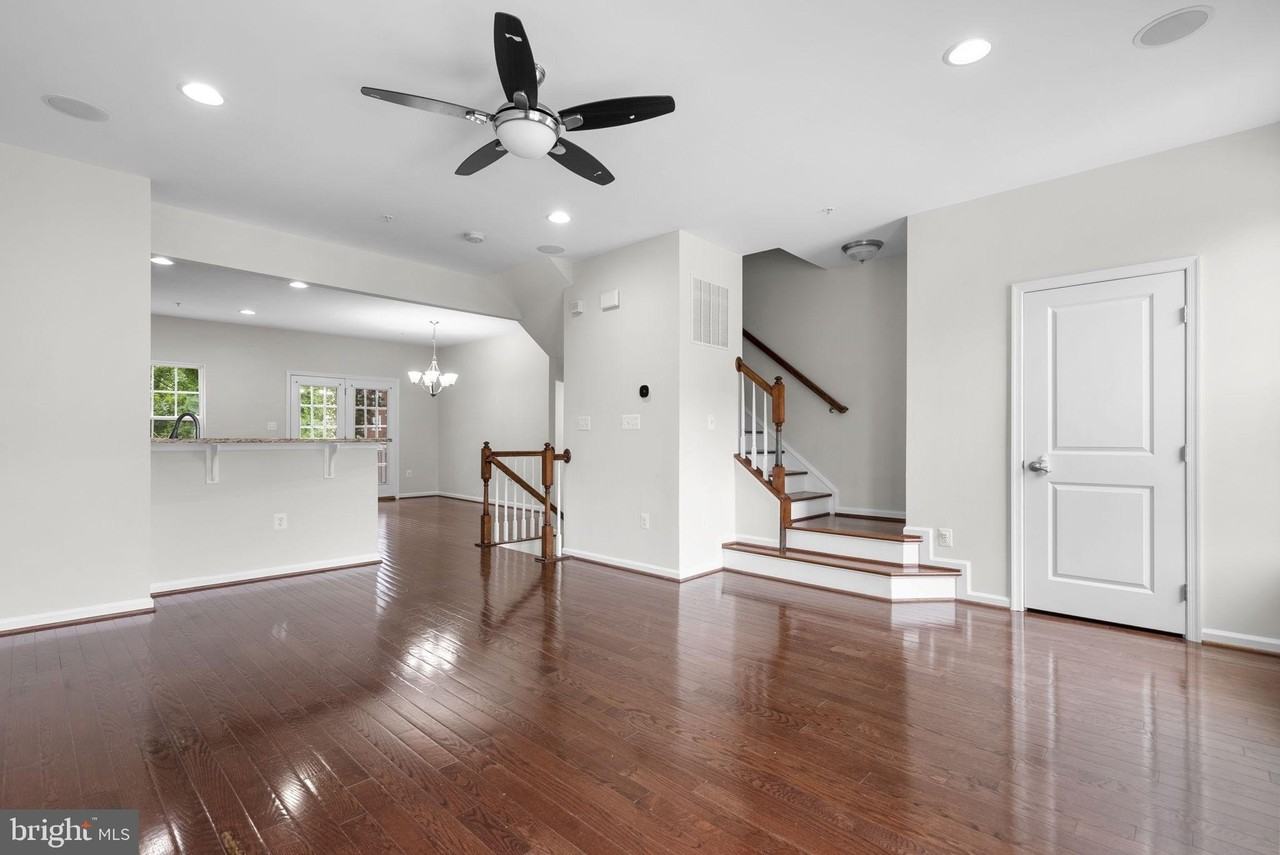 8621 Enoch Pratt Dr - Photo 3 of 30