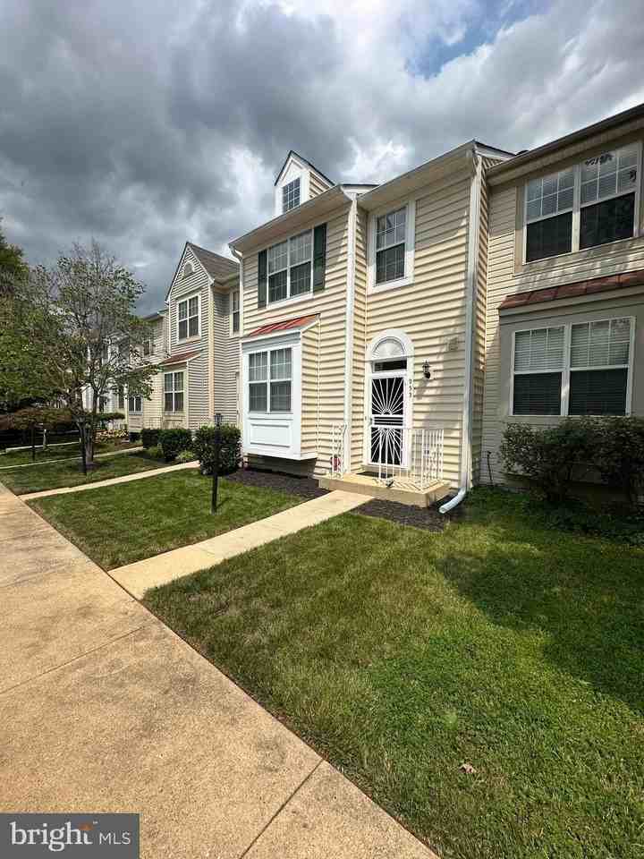 953 Dunloring Ct - Photo 3 of 37
