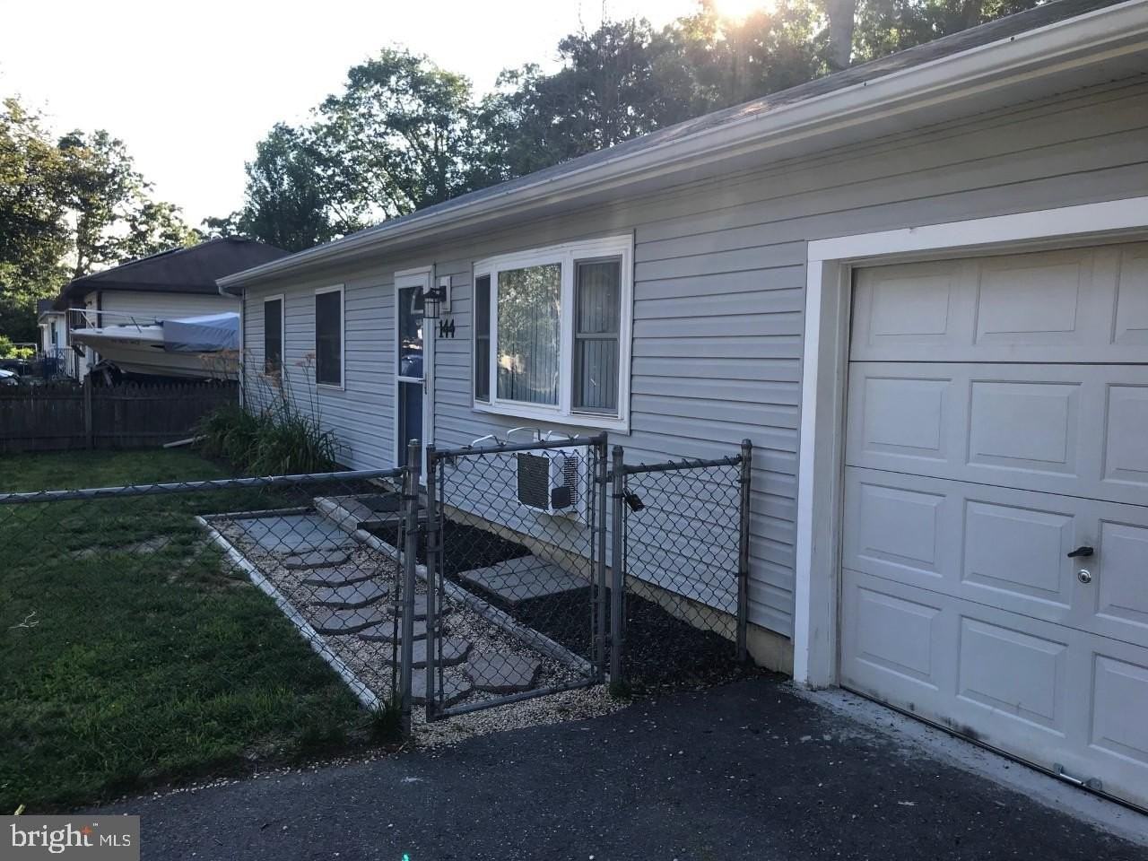 144 Hargrove Ave - Photo 2 of 19