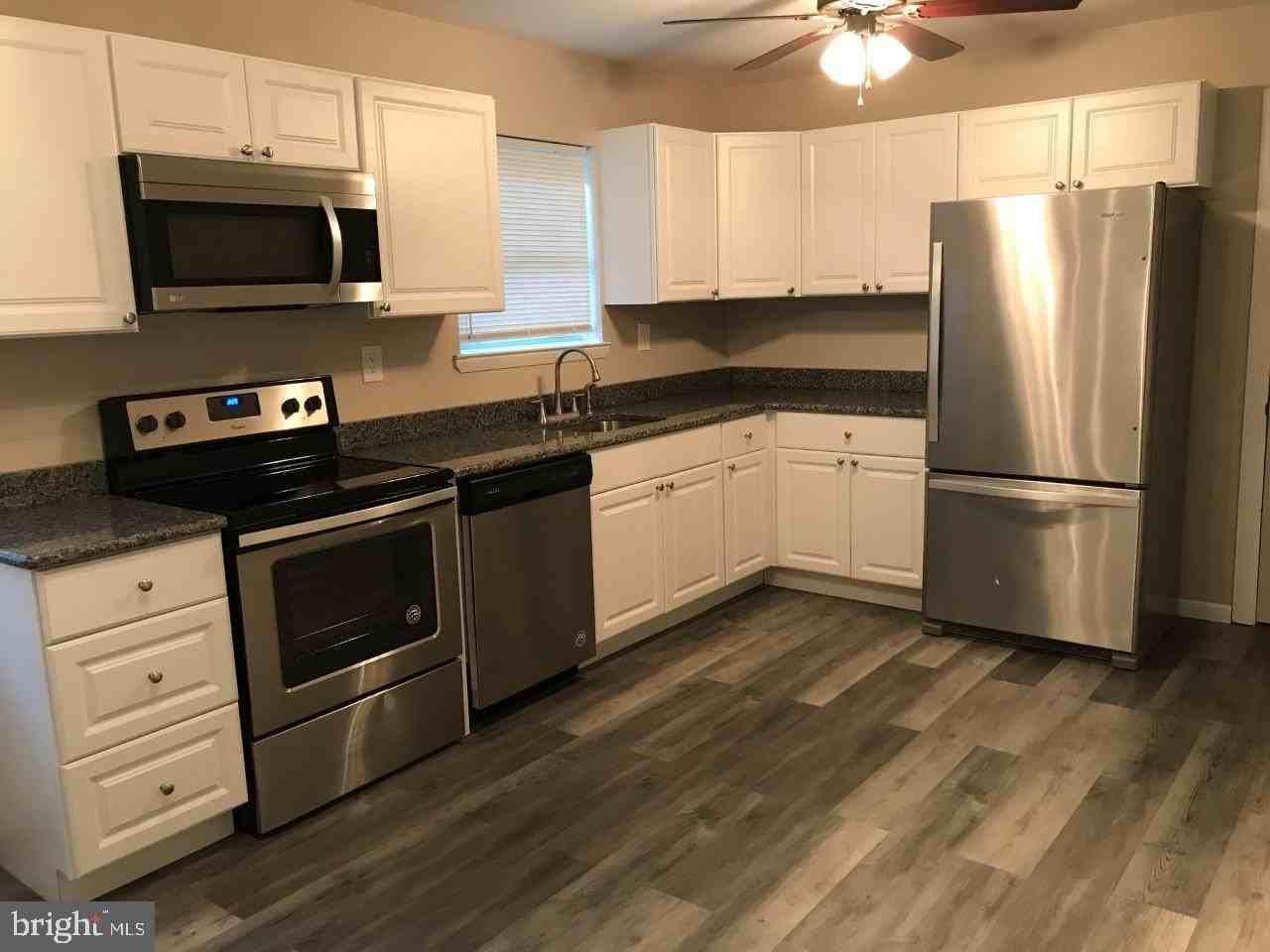 144 Hargrove Ave - Photo 5 of 19