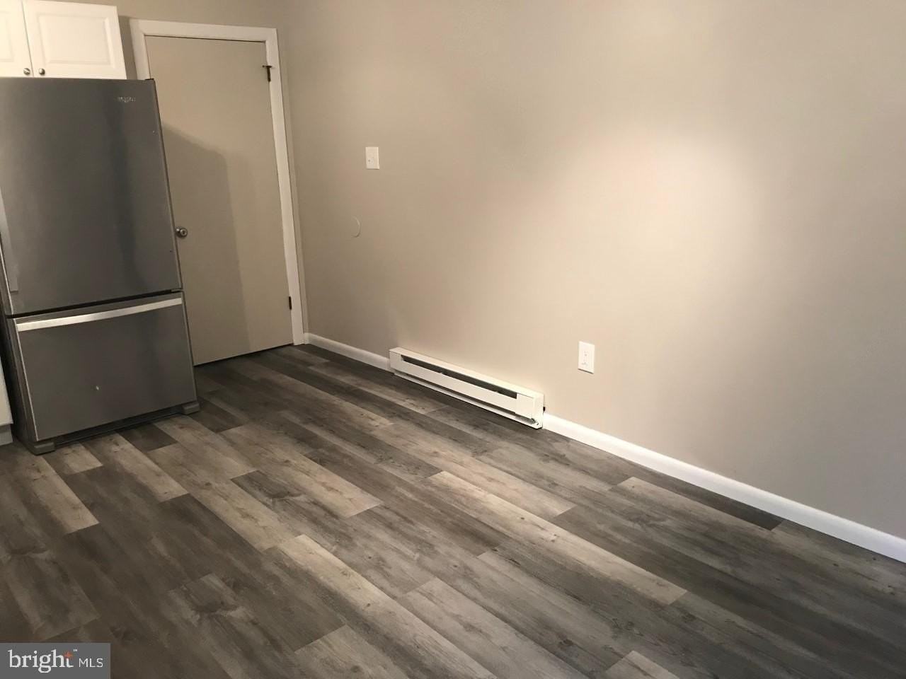 144 Hargrove Ave - Photo 6 of 19