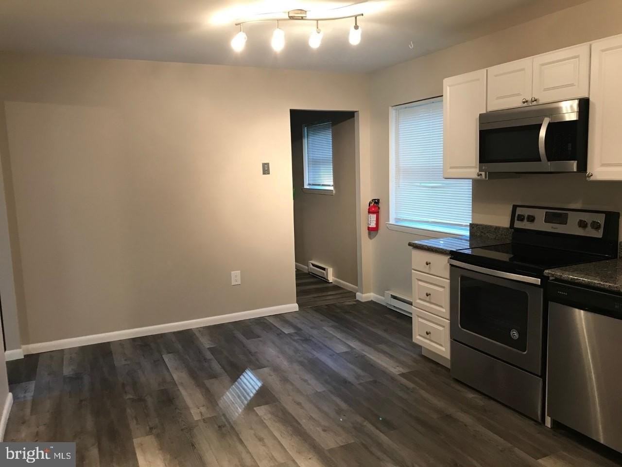 144 Hargrove Ave - Photo 7 of 19