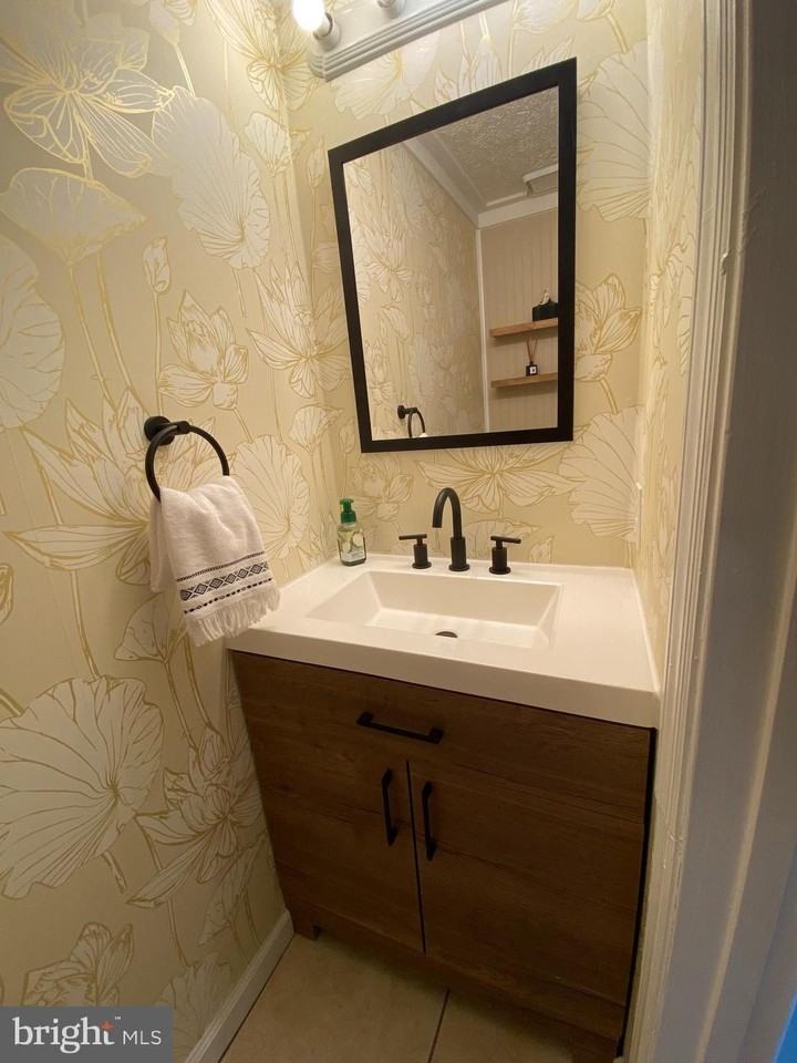 39 Victoria Manor Ct - Photo 7 of 13
