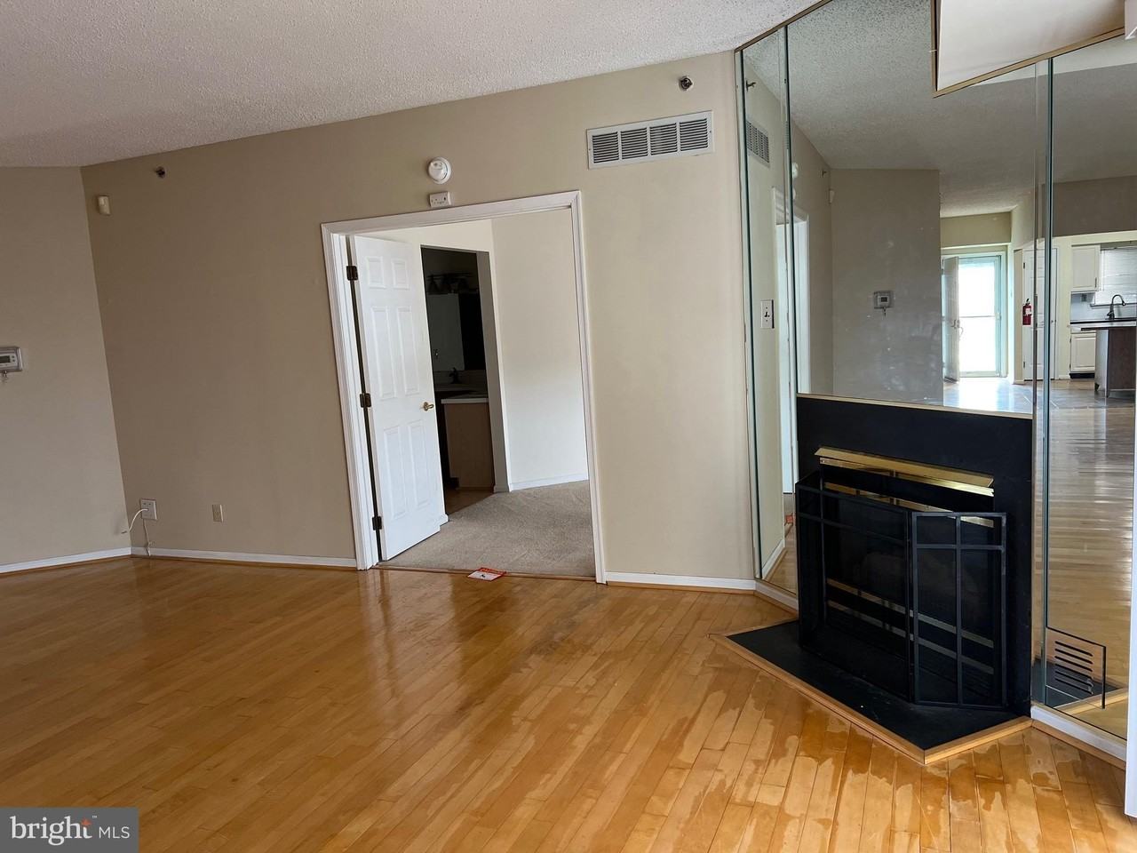 6252 Main St #6252 - Photo 3 of 20