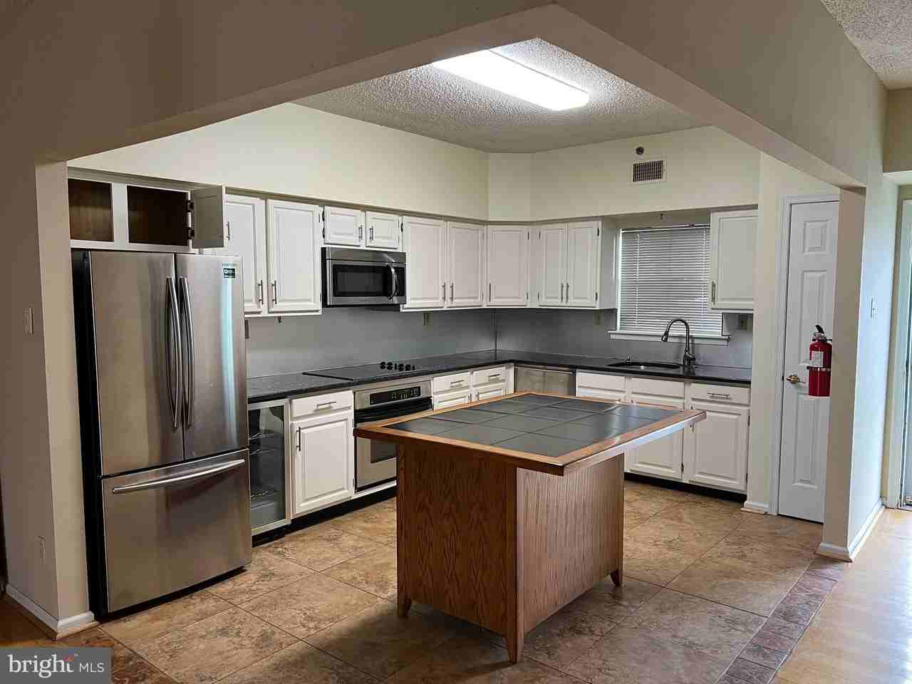 6252 Main St #6252 - Photo 4 of 20
