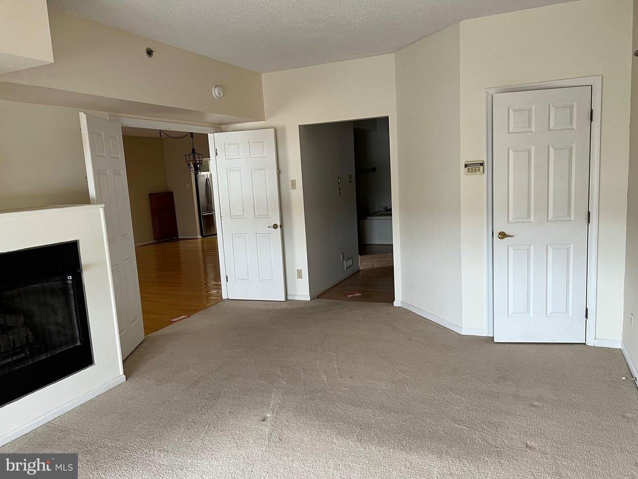 6252 Main St #6252 - Photo 6 of 37