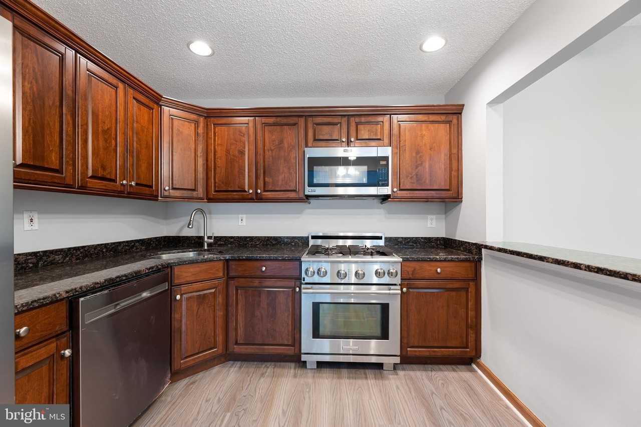 9 Mulberry Ct - Photo 7 of 20