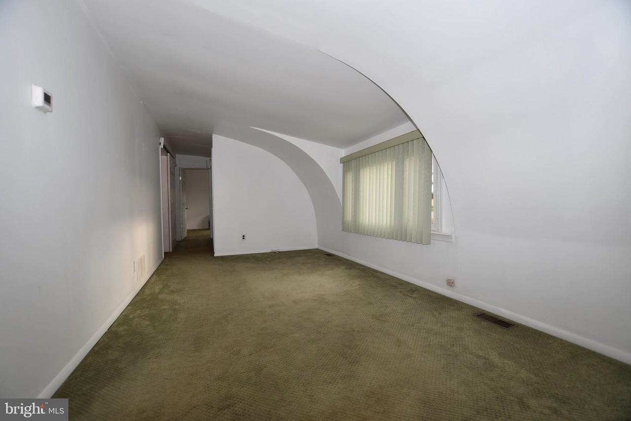 50 Palatine Rd - Photo 5 of 19