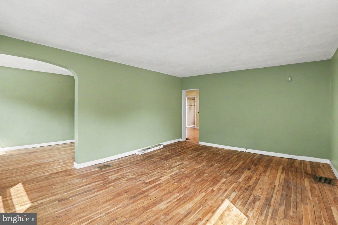 1272 Boiling Springs Rd - Photo 3 of 18