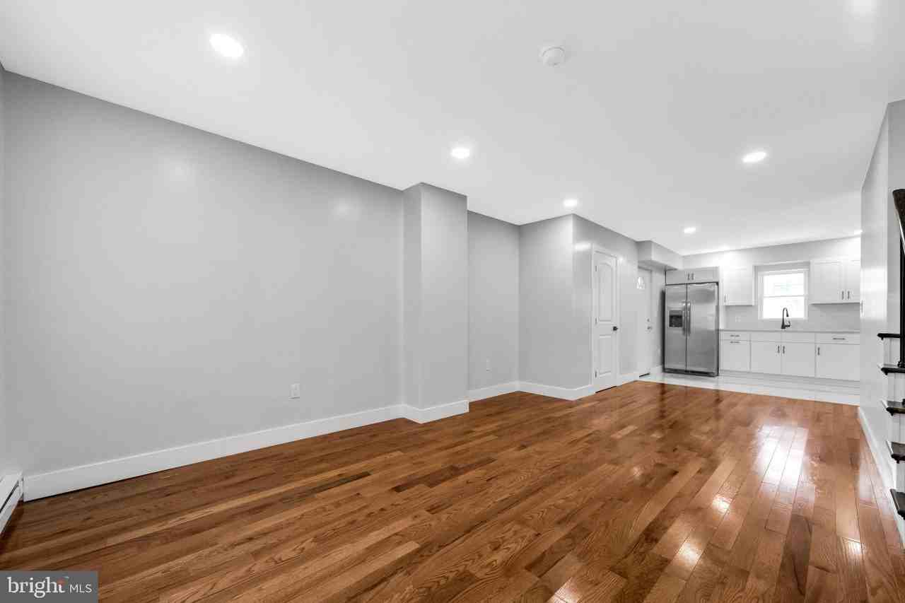 1119 Thomas St - Photo 2 of 28
