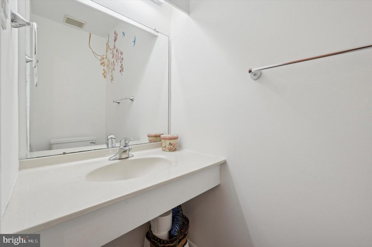 921 Putnam Blvd #113 - Photo 4 of 23